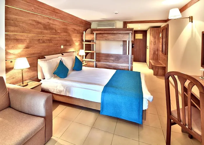 Les Magnolias 3* プリモルスコ